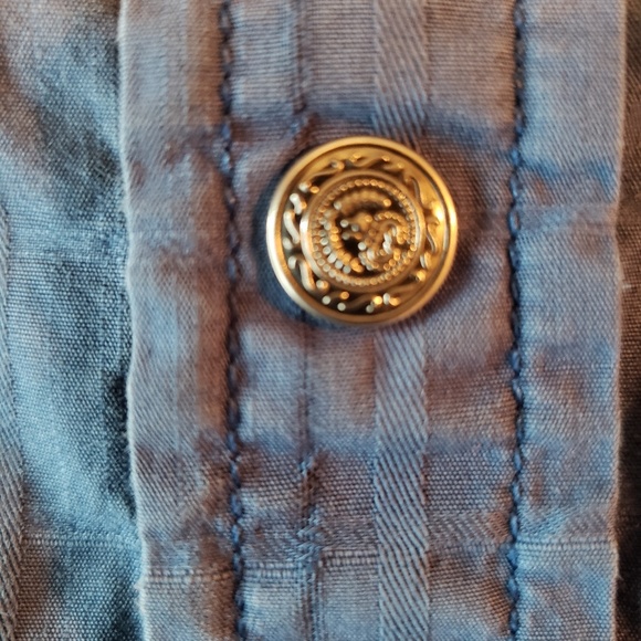 Guess Long Sleeve Button Down - Picture 4 of 8